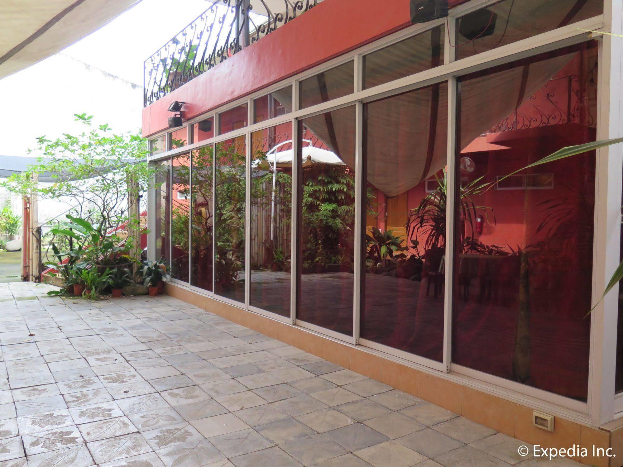 Oyo 579 Anisabel Suites Davao Exterior photo