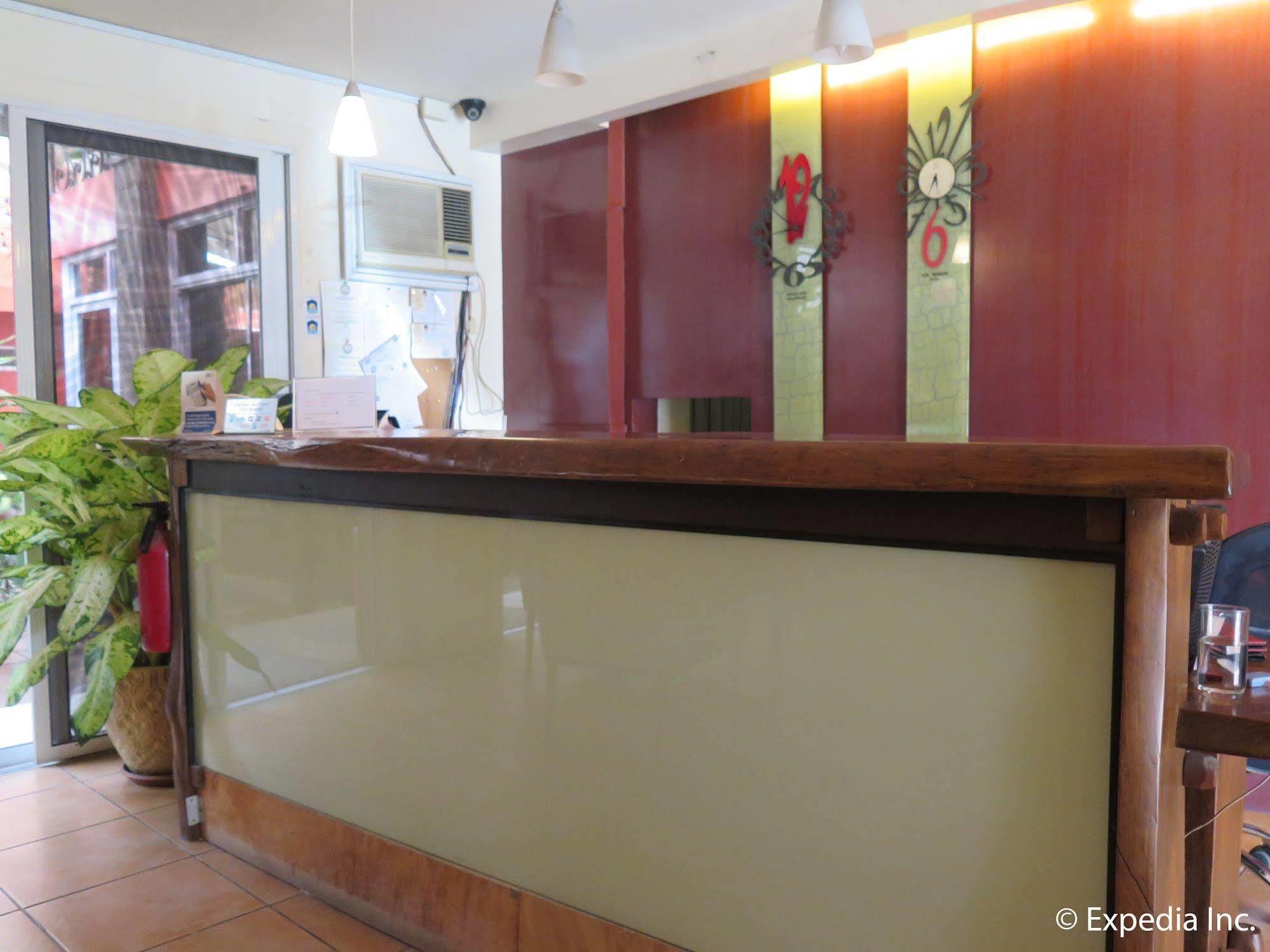 Oyo 579 Anisabel Suites Davao Exterior photo